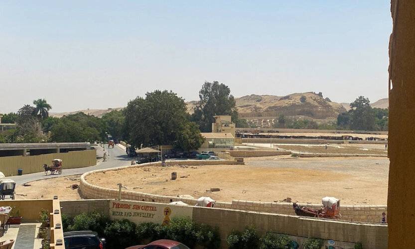 Seven Pyramids Inn