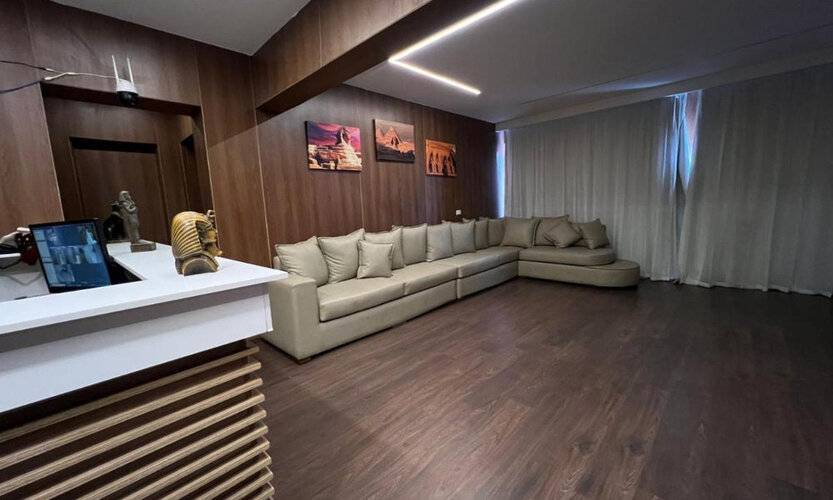 City Hotel