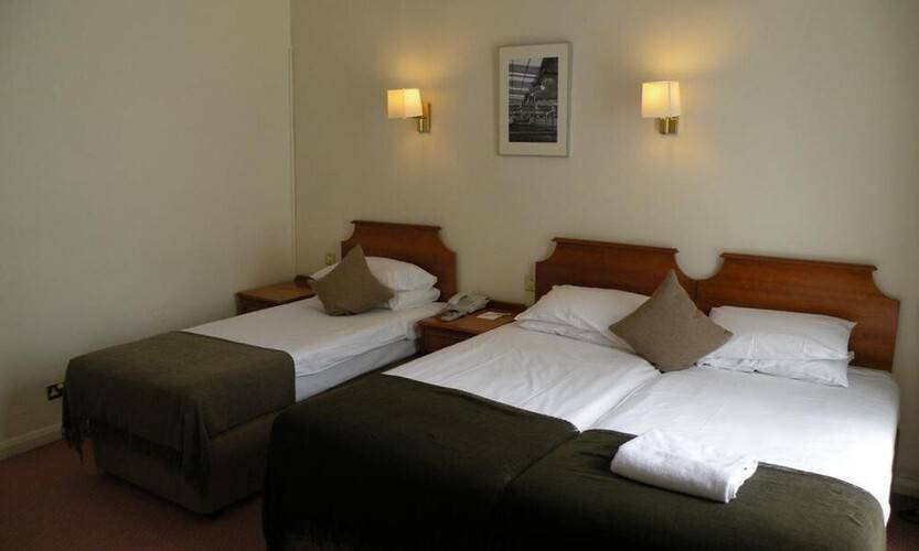 City Hotel