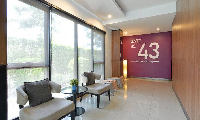 Gate43 Airport Hotel