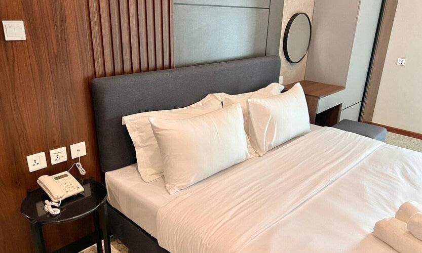 12 The Residence Hotel & Apartment - Sha