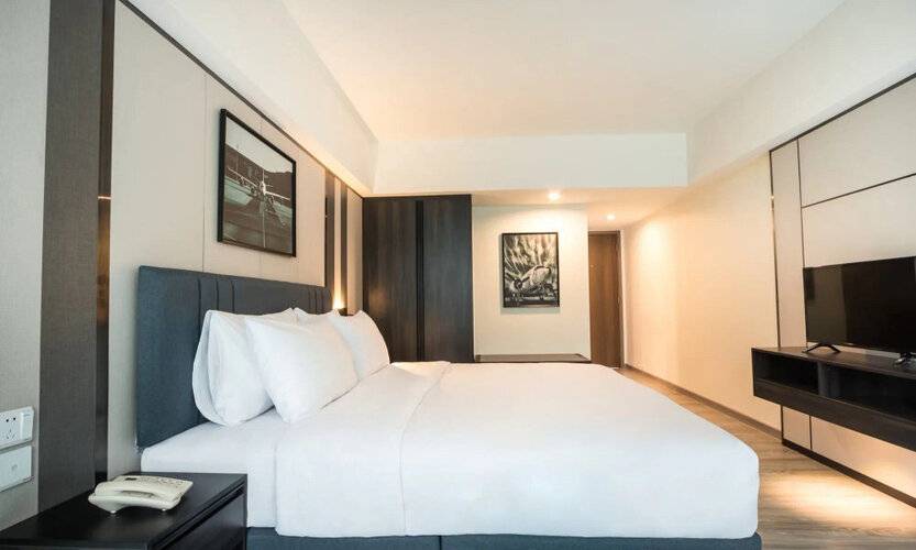 12 The Residence Hotel & Apartment - Sha