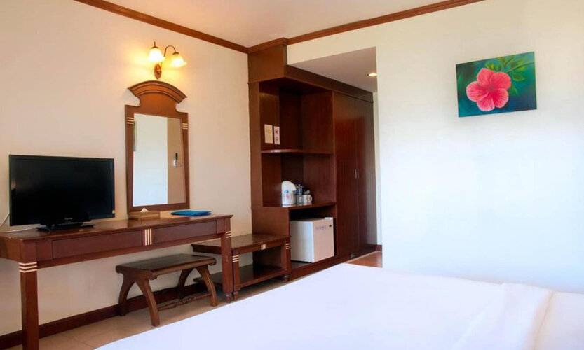 Lanta Casuarina Beach Resort