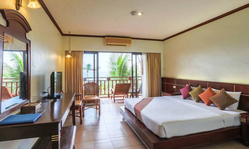 Lanta Casuarina Beach Resort