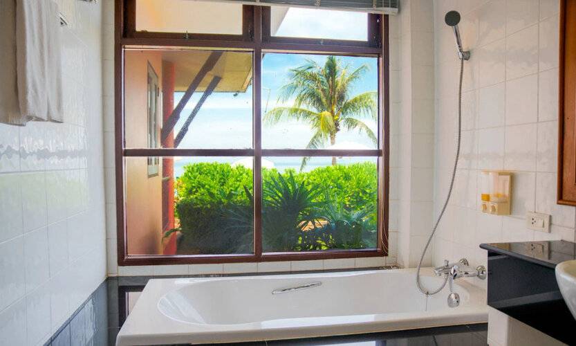 Lanta Casuarina Beach Resort