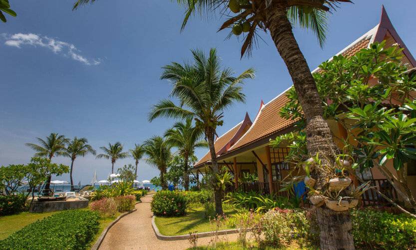 Lanta Casuarina Beach Resort