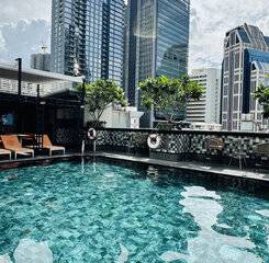 $item['hotel']['name']