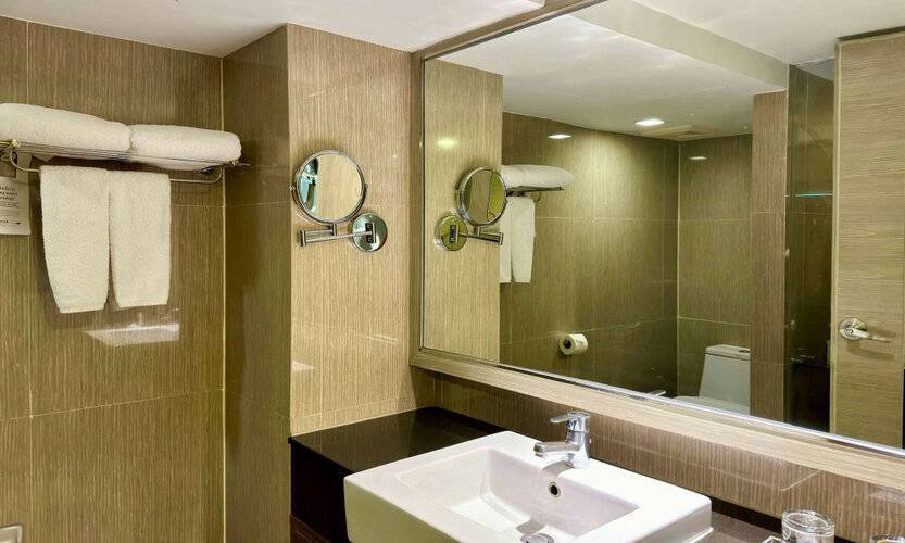 Ramada By Wyndham Bangkok Sukhumvit 11