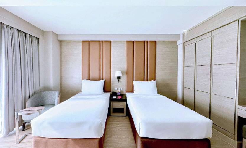 Ramada By Wyndham Bangkok Sukhumvit 11