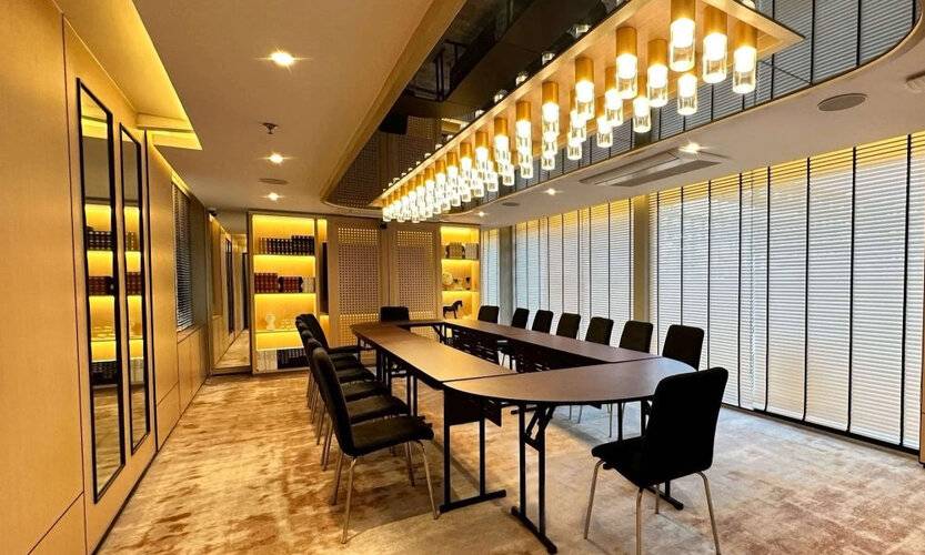 Ramada By Wyndham Bangkok Sukhumvit 11