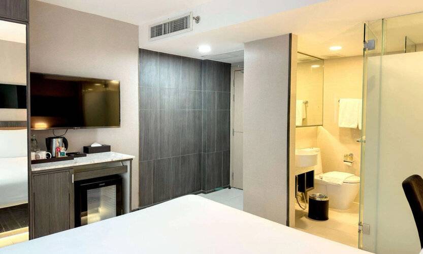 Ramada By Wyndham Bangkok Sukhumvit 11