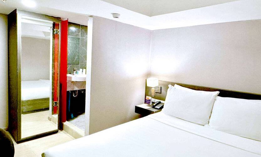 Ramada By Wyndham Bangkok Sukhumvit 11