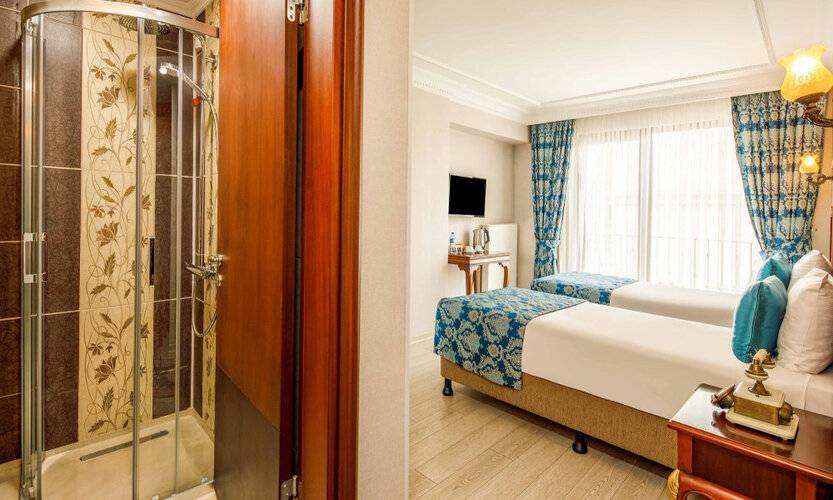 Rast Hotel