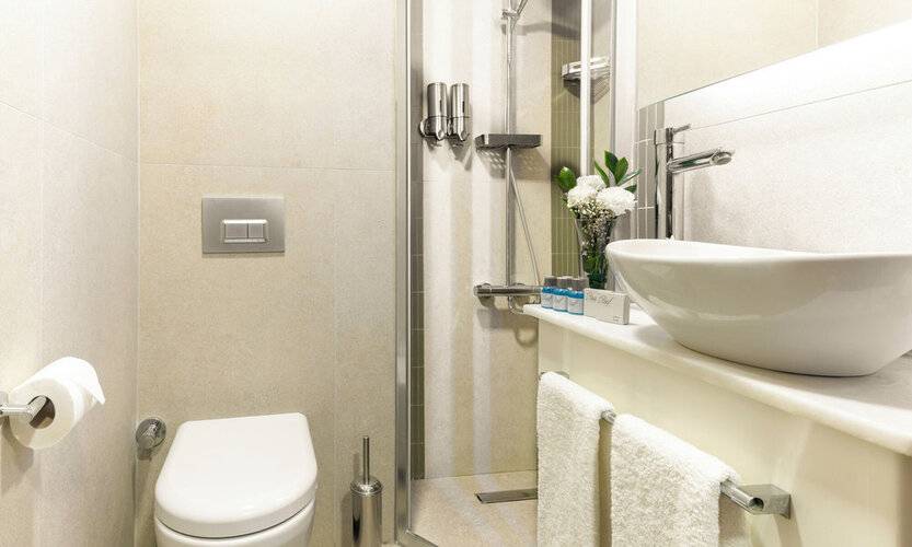 Rast Hotel