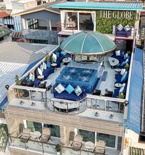 The Globe Hotel Bar And Restaurant