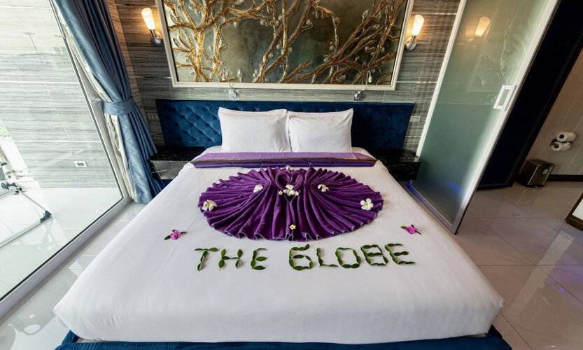 The Globe Hotel Bar And Restaurant