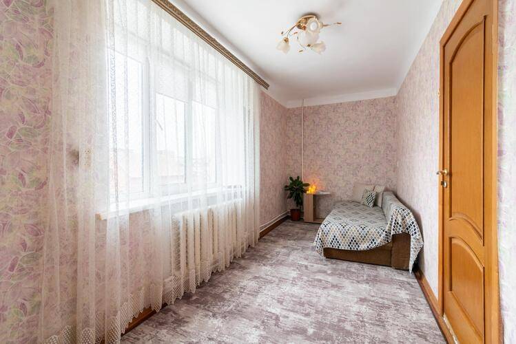 Bon Voyage (Бон Вояж) На Улице Братьев Нурбагандовых