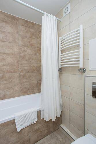 Посутки В Калининграде На Улице Репина