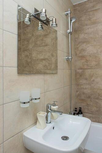 Посутки В Калининграде На Улице Репина