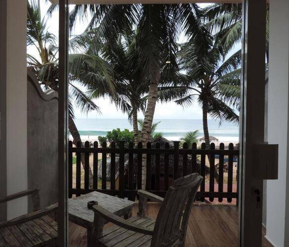 Yula Beach Hikkaduwa