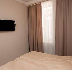 $item['hotel']['name']