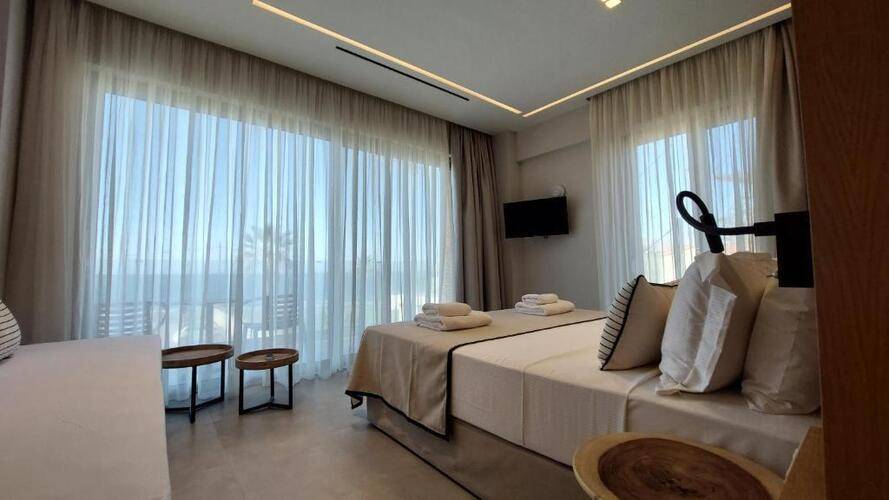 Niriides Palace Hotel