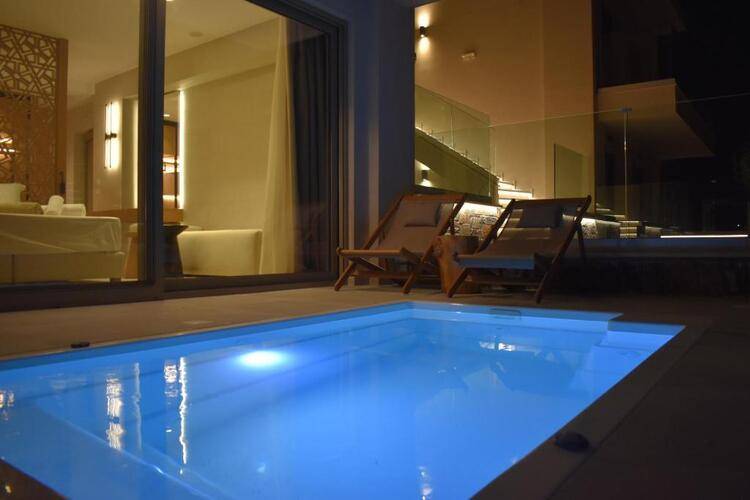 Niriides Palace Hotel