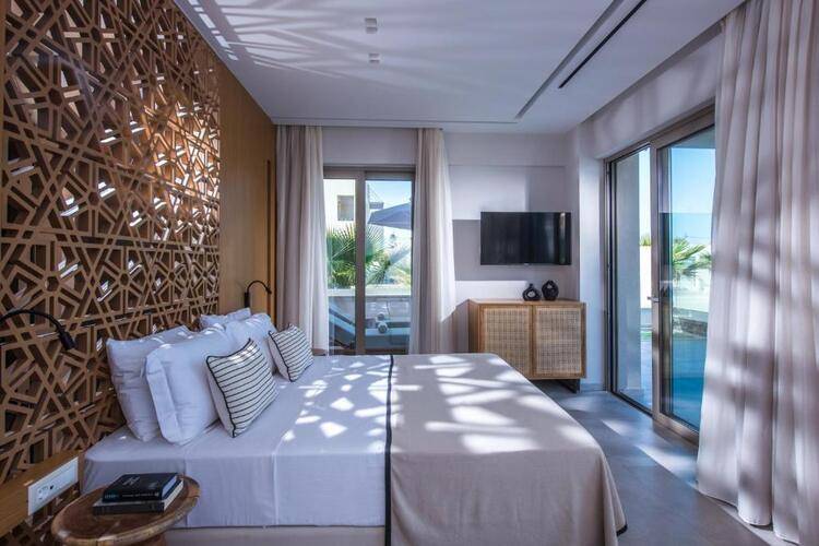 Niriides Palace Hotel