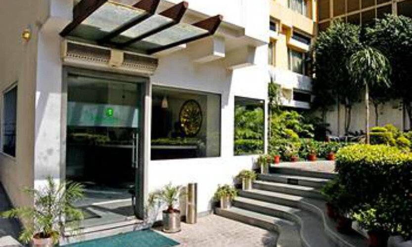 Lemon Tree Hotel, Udyog Vihar, Gurugram