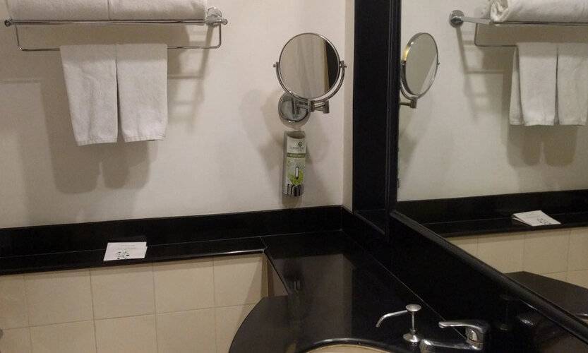 Lemon Tree Hotel, Udyog Vihar, Gurugram