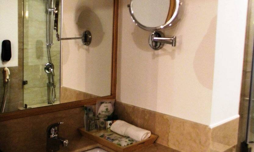Lemon Tree Hotel, Udyog Vihar, Gurugram