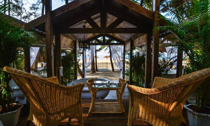 Larisa Beach Resort