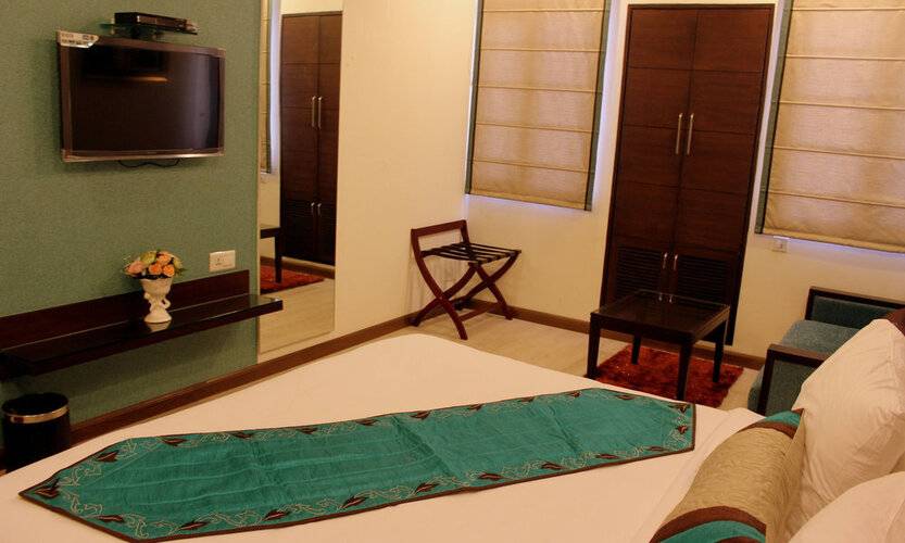 Hotel Amrapali Grand