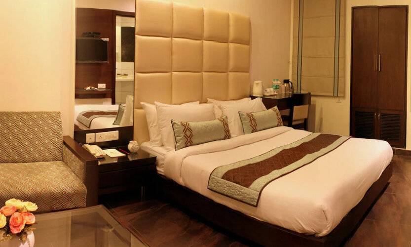 Hotel Amrapali Grand