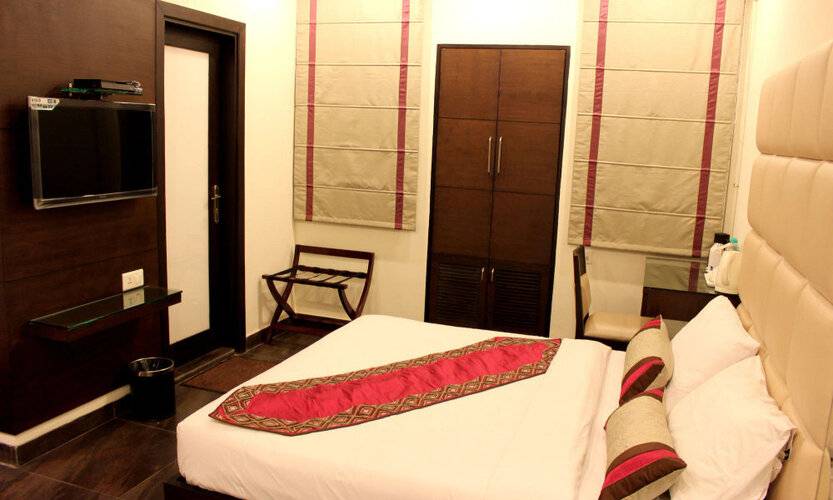 Hotel Amrapali Grand