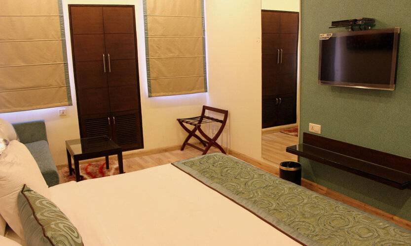 Hotel Amrapali Grand