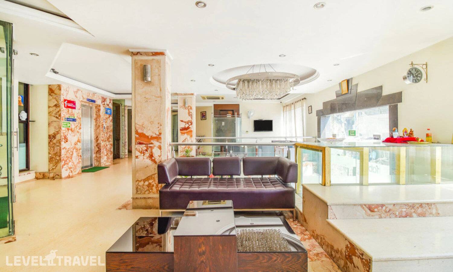 фотографии отеля Fabhotel Marble Arch Karol Bagh в Индия(Нью-Дели) - фото №12