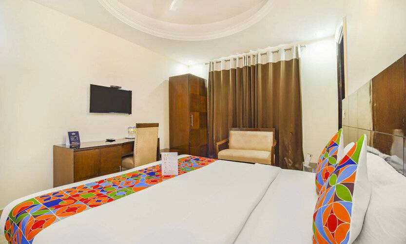 Fabhotel Marble Arch Karol Bagh
