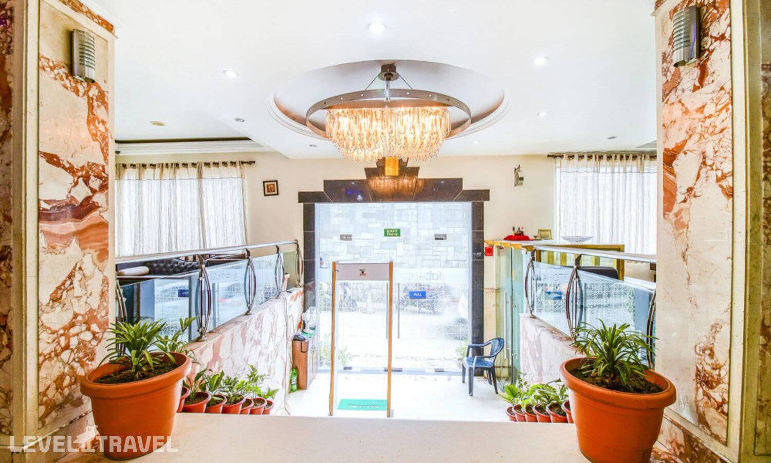 фотографии отеля Fabhotel Marble Arch Karol Bagh в Индия(Нью-Дели) - фото №26