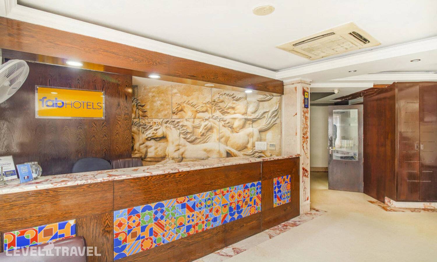 фотографии отеля Fabhotel Marble Arch Karol Bagh в Индия(Нью-Дели) - фото №23