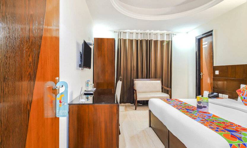 Fabhotel Marble Arch Karol Bagh