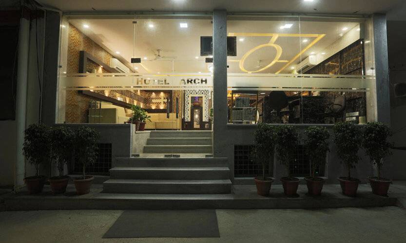 Hotel Arch