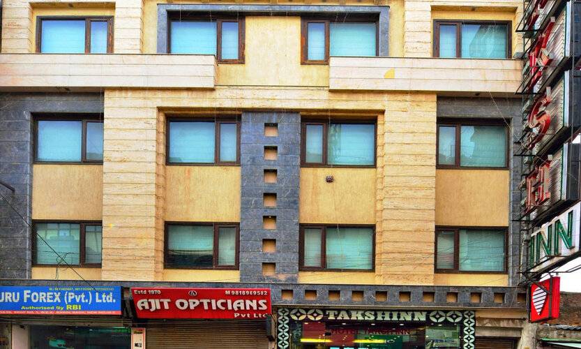 Hotel Taksh Inn