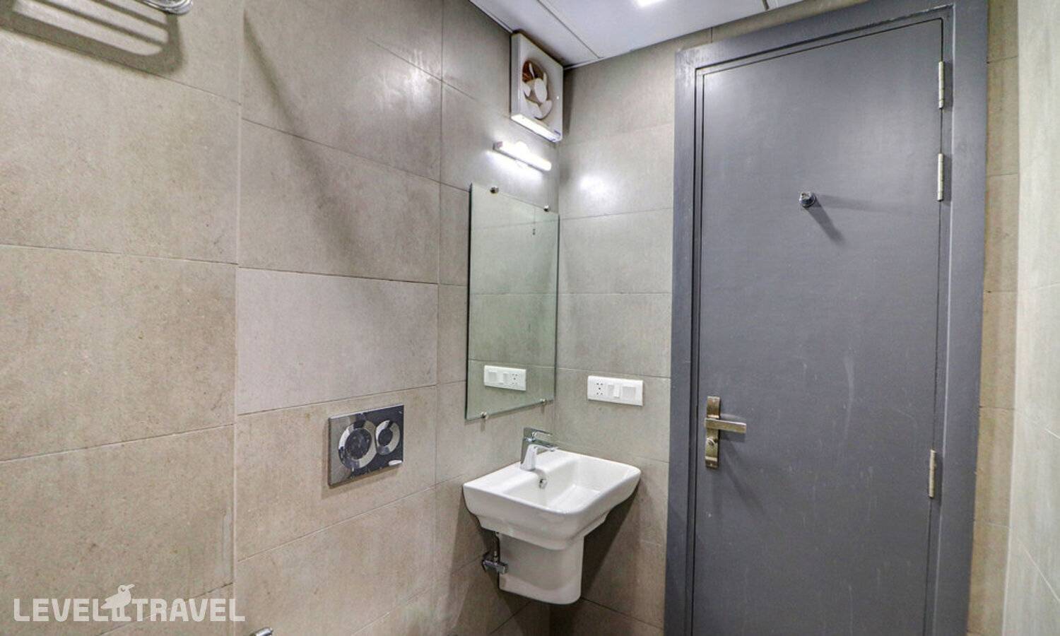 фотографии отеля Fabhotel F9 Kirti Nagar в Индия(Нью-Дели) - фото №10