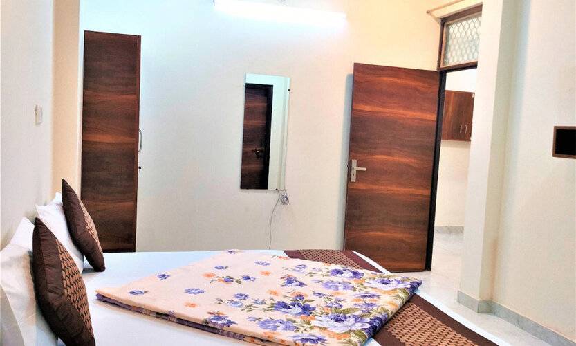 Comfort Inn Hotel, New Delhi Mayur Vihar Noida