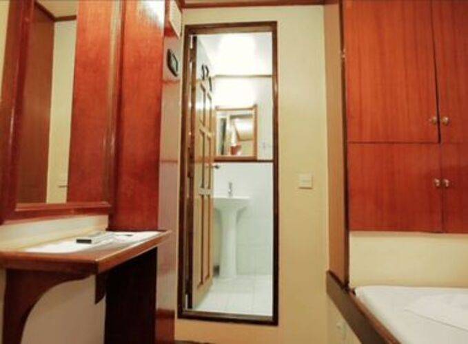 The Maverick Surf & Dive Lodge Guesthouse