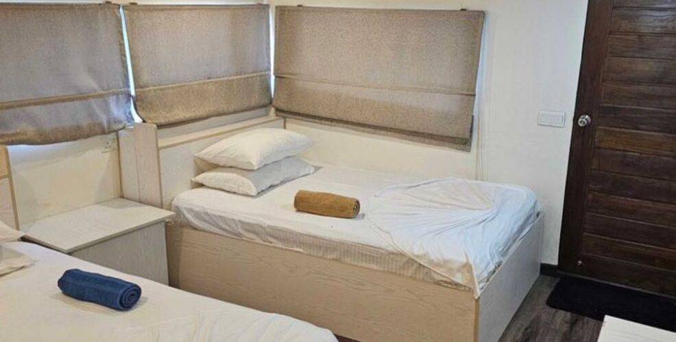 The Maverick Surf & Dive Lodge Guesthouse