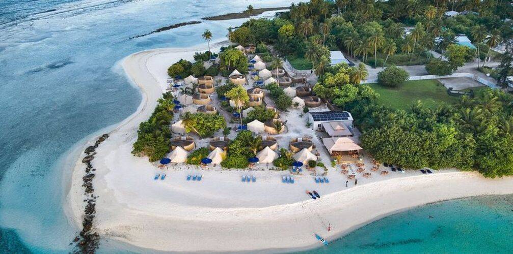 The Maverick Surf & Dive Lodge Guesthouse