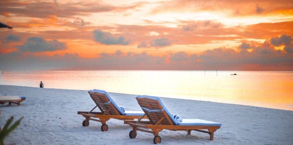 The Maverick Surf & Dive Lodge Guesthouse