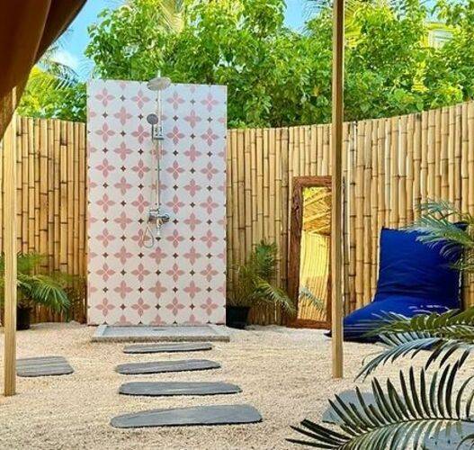 The Maverick Surf & Dive Lodge Guesthouse